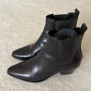Black Leather Saint Laurent Chelsea Boots
